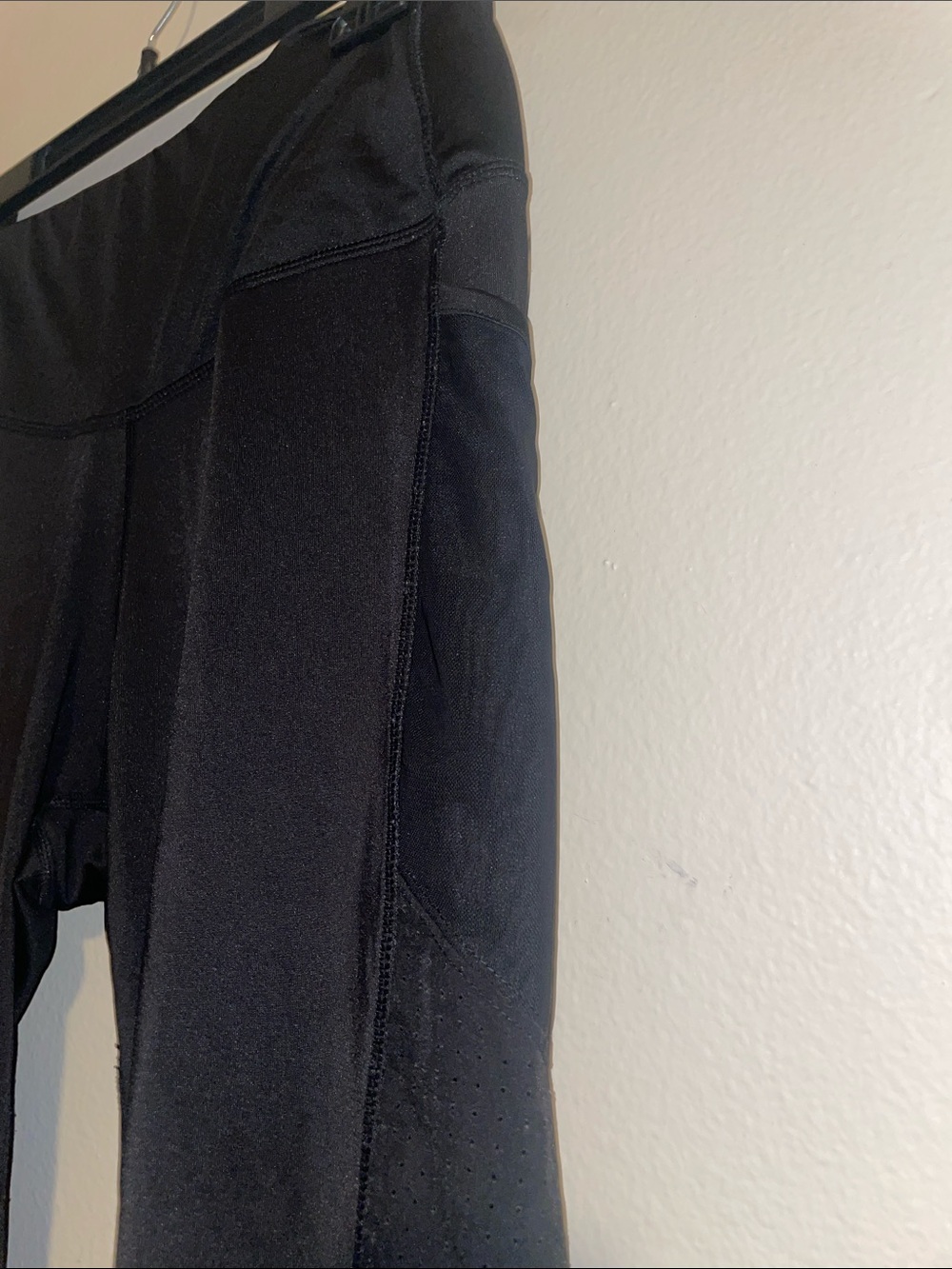 Tapout Black High-Waist Cropped Activewear Leggings Size L - Picture 2 of 4